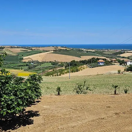 Guest house Il Trebbiatore San Costanzo