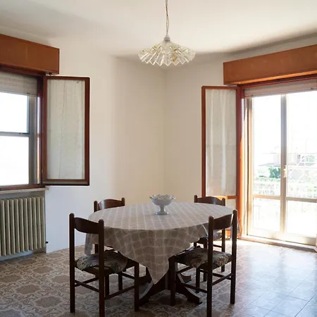 Guest house Il Trebbiatore San Costanzo