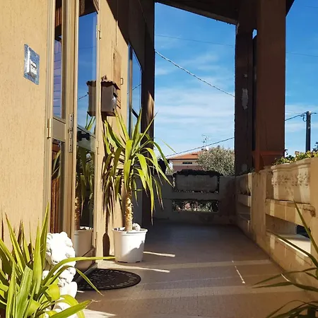 Guest house Il Trebbiatore San Costanzo